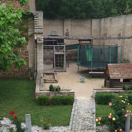 Penzion Ve Stoleti Lodenice Экстерьер фото